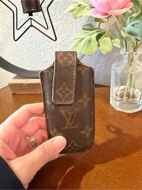 Louis Vuitton Etui Phone Pouch